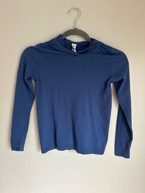 Athleta Girl Long Sleeve Performance Shirt Hood  Thumb Holes Periwinkle Blue S/7